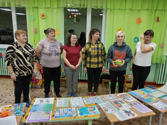Родительское собрание в младшей разновозрастной группе   "Воспитание у детей младшего возраста самостоятельности в самообслуживании"                             Название новости не более 2 строк.